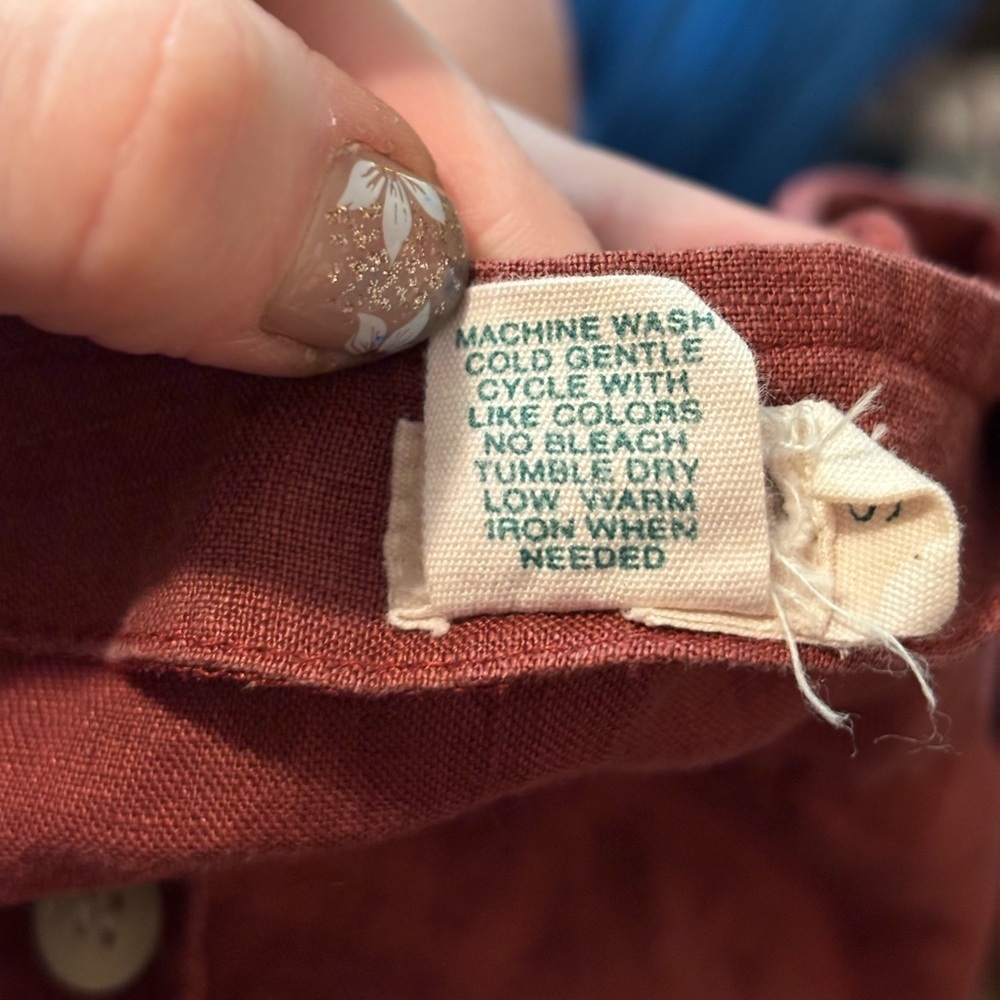 100% Linen Lightweight Women's Burgundy Button Down Shirt - Picture 3 of 9